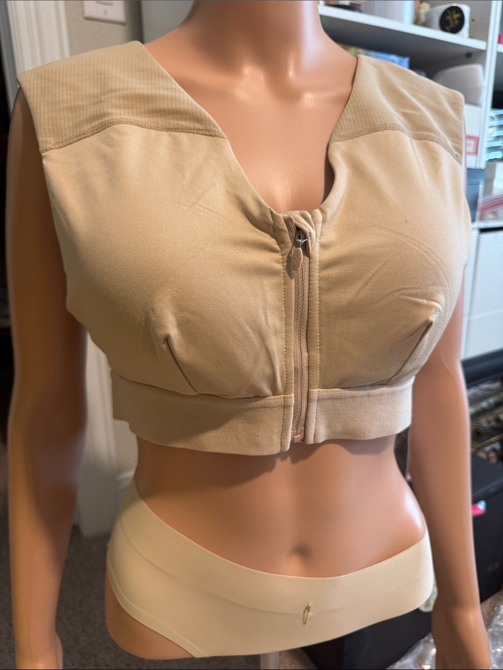 Tommie Copper Front-Zip Supportive Wireless Bra